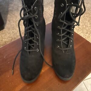 SO Black Lace-Up Women's Boots
